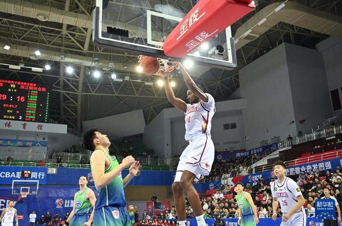 疑得益于穆 疑得益于穆